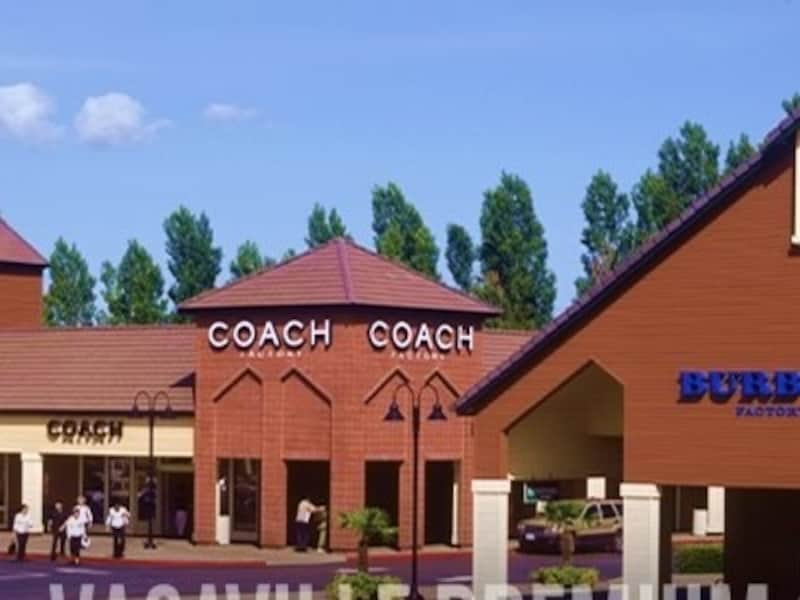 ドライブにちょうどいい距離にあるアウトレット(C)Vacaville Premium Outlets