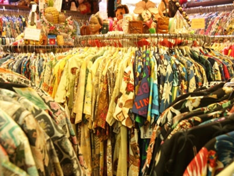 アロハシャツをはじめ、コレクターアイテムを数多く取り揃える有名店