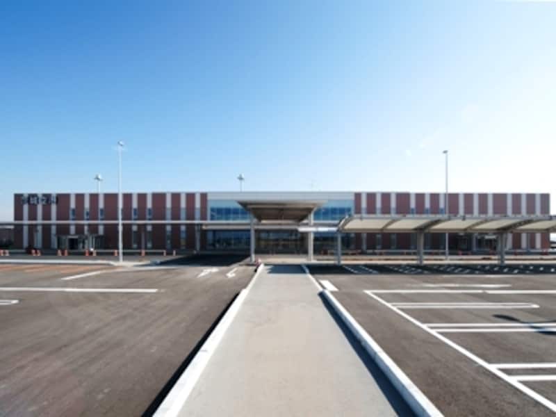 茨城空港の駐車場（クリックすると画像が拡大します）