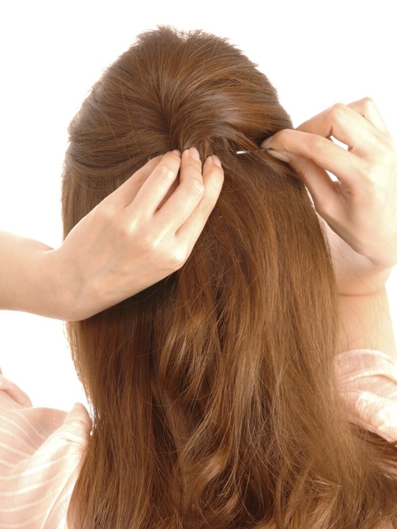 アメピンをクロスさせしっかりと固定する