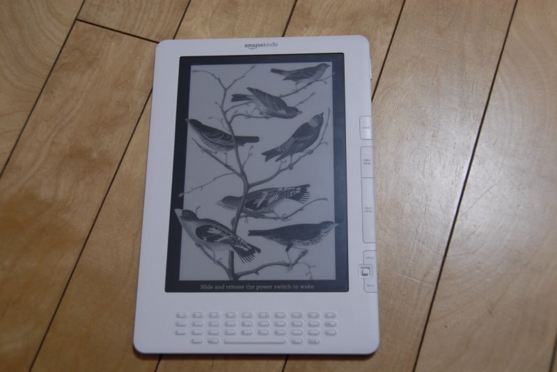 米Amazonが2010年1月に日本を含む100カ国以上で発売した「Kindle DX with Global Wireless」