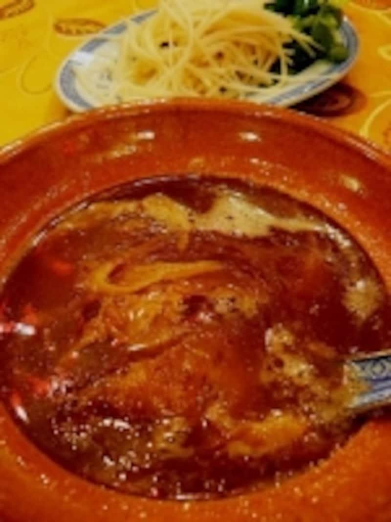 ふかひれなど中華の高級食材も手頃な値段で食べられるのがタイ中華街の嬉しいところ