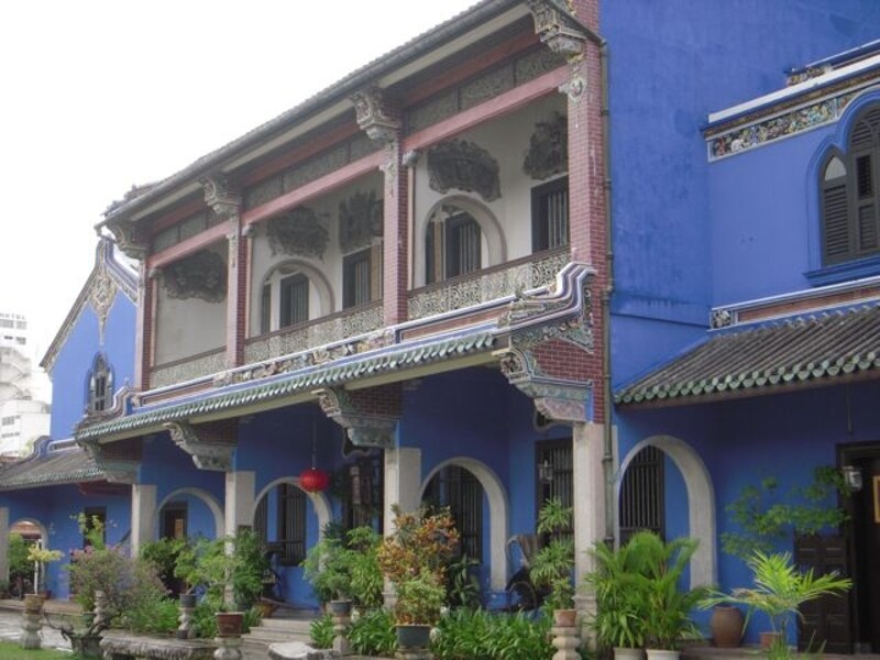 ニョニャ文化（中華とマレーが融合した文化）の建築物も多く、見所はたくさん