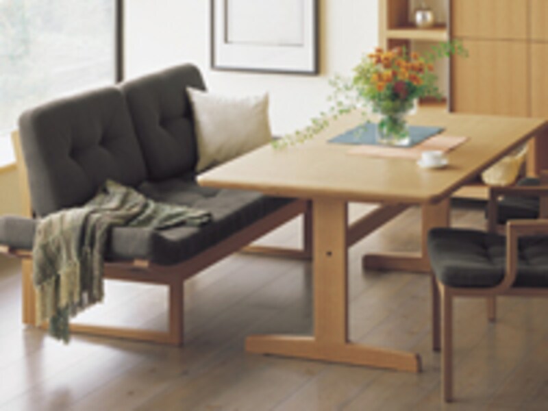 ２本脚ダイニングテーブル