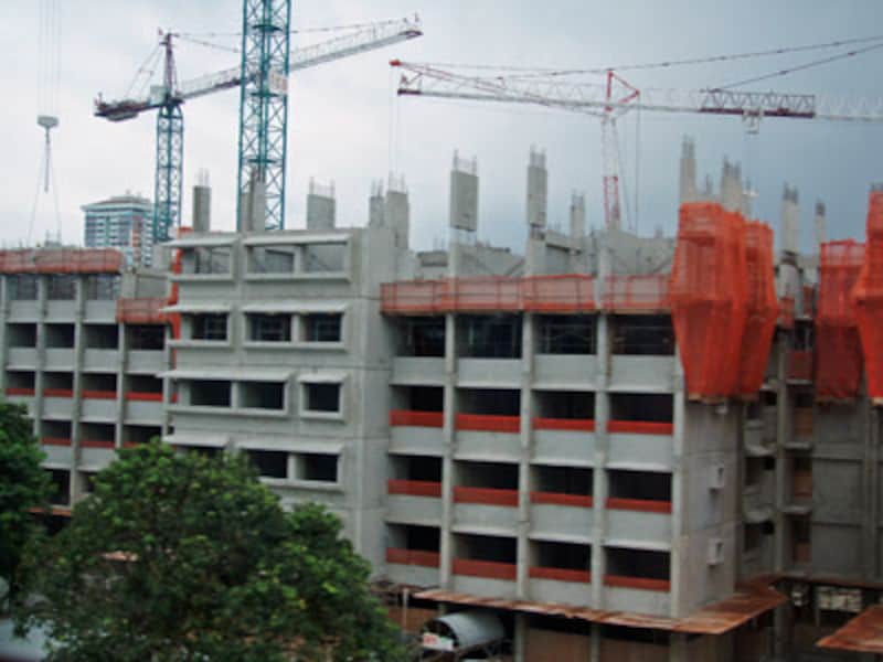 マンションの建設現場