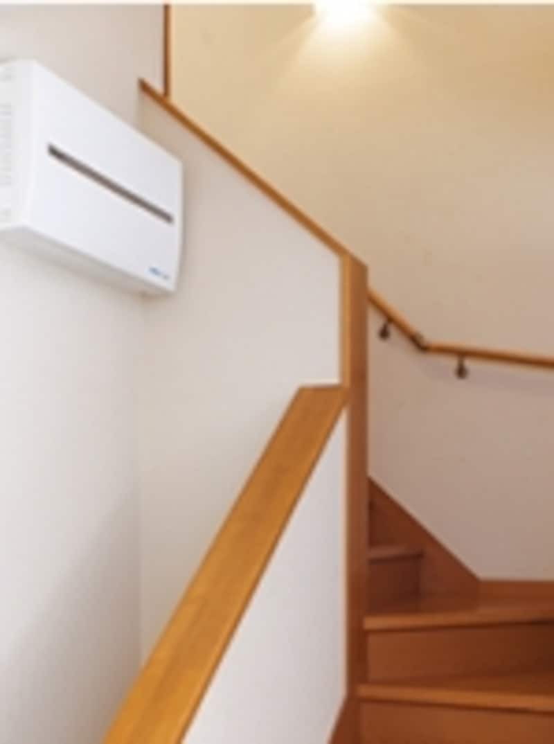 廊下や納戸、クロゼットなど、目立たない場所を活用して。利用することが多い場所の近くであれば、確認もしやすい。[廊下・階段]undefined パナソニック エコソリューションズundefinedhttp://sumai.panasonic.jp/