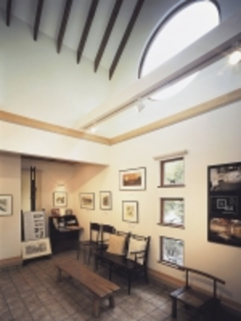 モアストーリー・ギャラリー