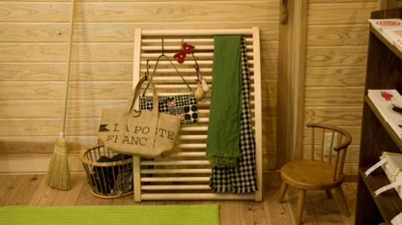 ベビーを眠りに誘うシンプルなゆりかご