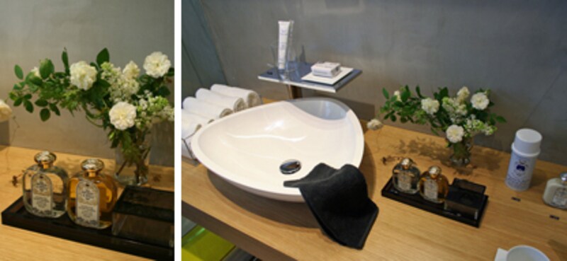 素敵な小物とフラワーアレンジで高級感を