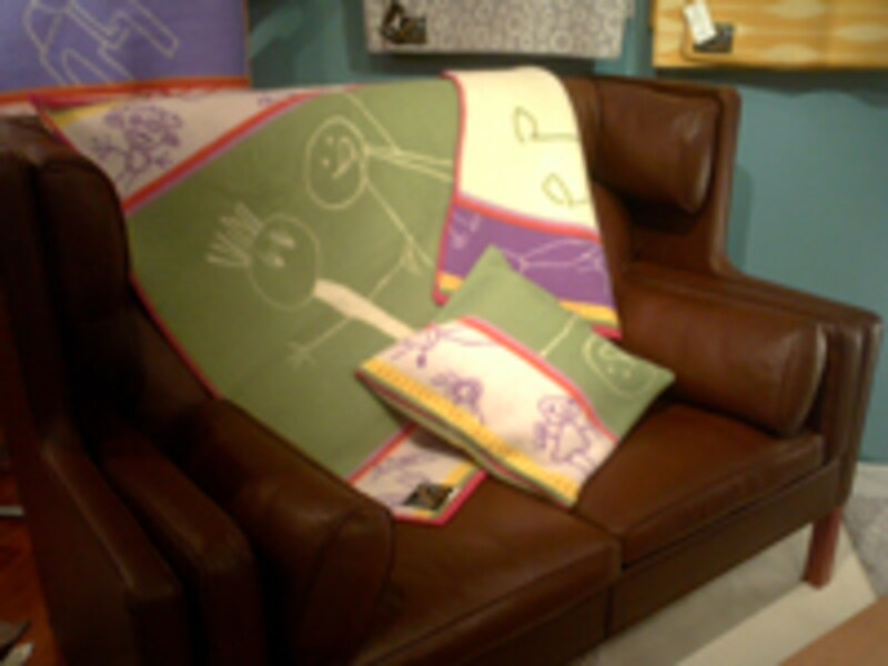 キッズの描いた絵がブランケットになったFutureシリーズ