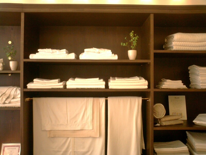 バーに掛けてあるのは、スレッドカウント500シリーズのシーツ