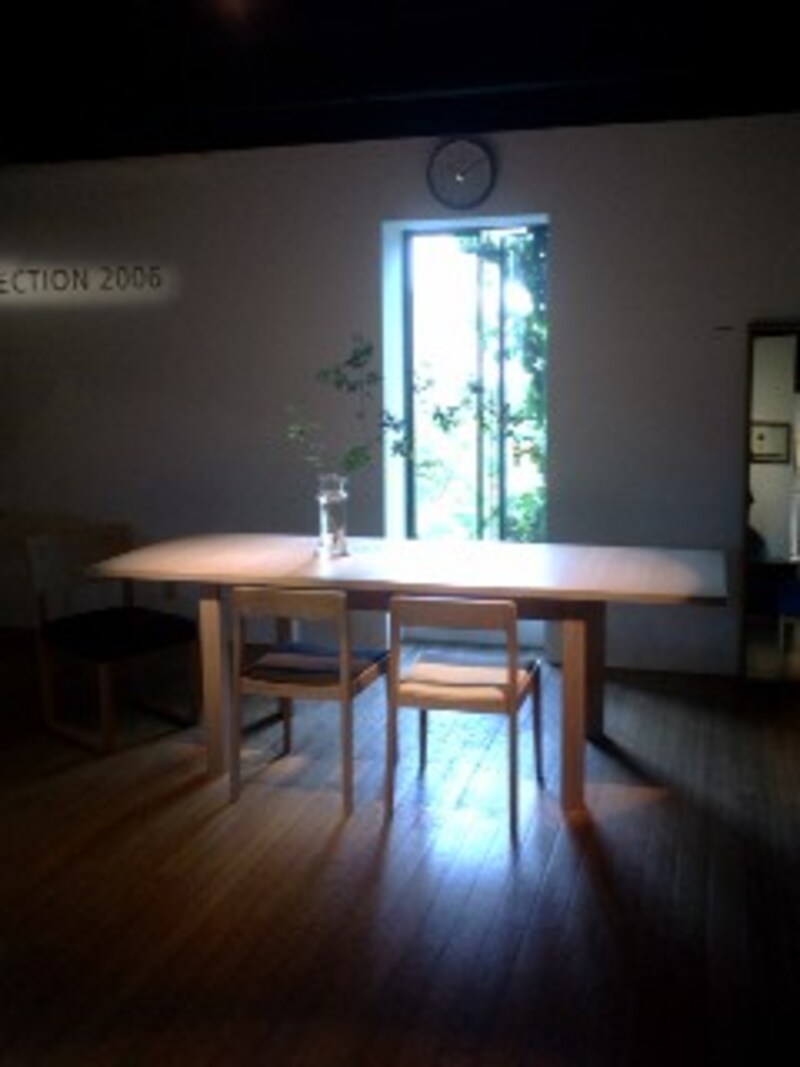 シンプルなエクステンションテーブル