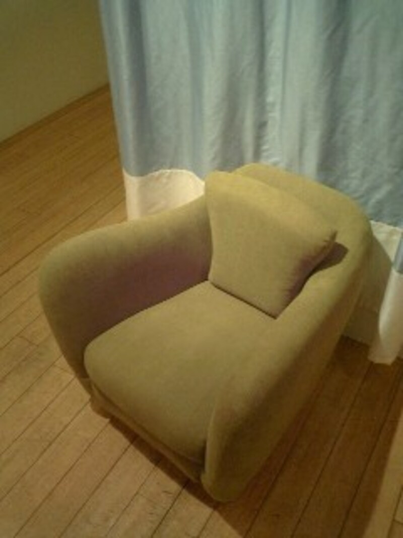 ちっちゃくて可愛い「ミニ ミラーアームチェア」