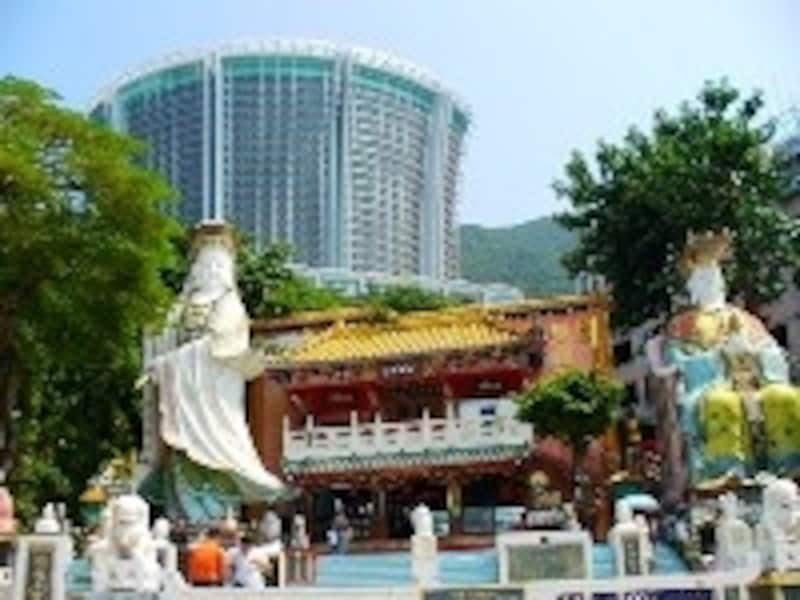 恋愛、長寿、金運とすべての神様が勢ぞろい