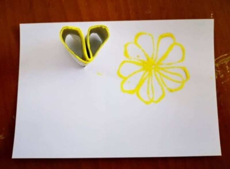 暑中見舞いはがきを手作り ペーパー芯スタンプで子どもと作ろう 工作 自由研究 All About