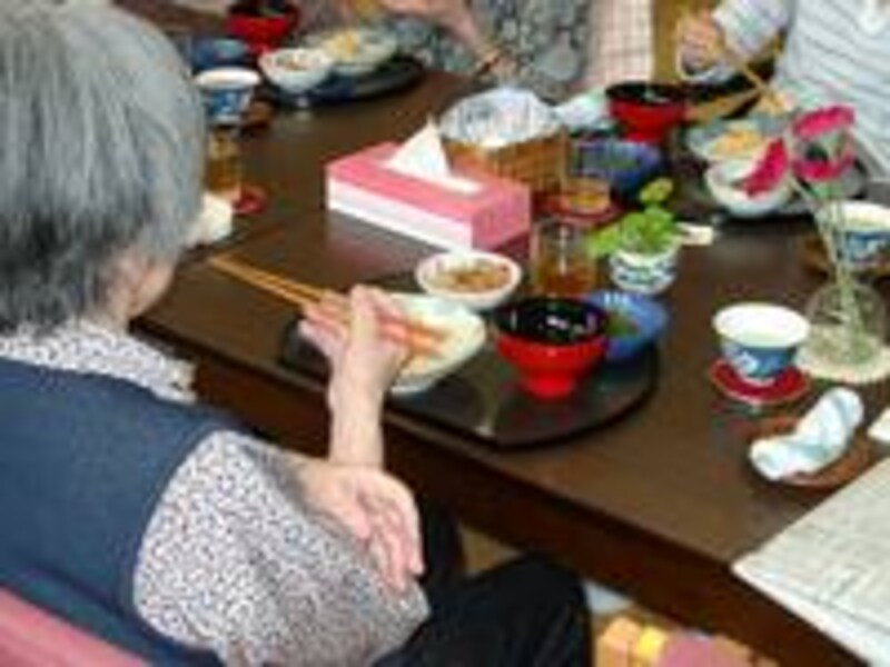 食事中