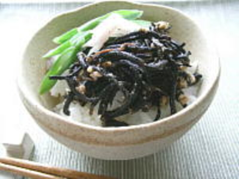 ひじきそぼろごはん