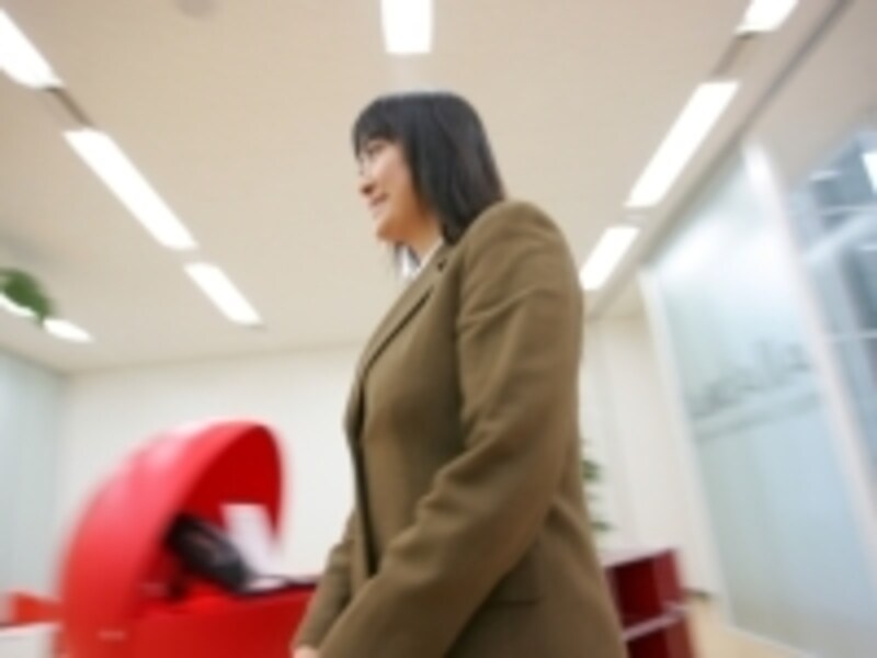 第一印象を決定づける自己紹介では、挨拶をしっかりと
