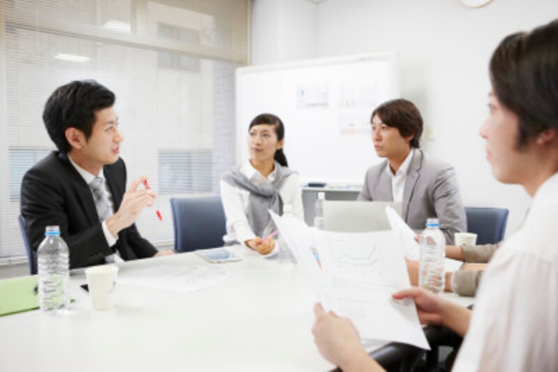 話を引き出すのがうまい営業マンは、自分のことばかり話していない
