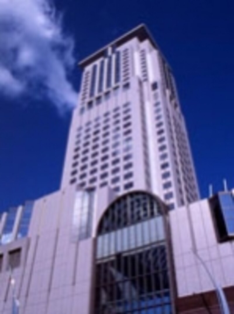 篠原さんが大学院時代を過ごした関西学院大学大阪梅田キャンパス(アプローズタワー14F）。阪急梅田駅前というアクセスのよさが社会人には魅力