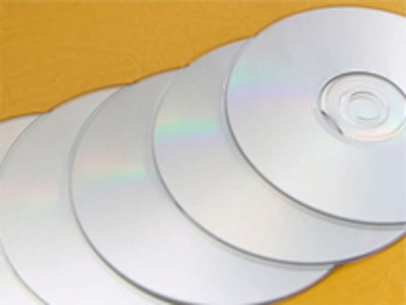 CDやUSBメモリーで簡単に個人情報を持ち出せる時代。開発途中でも厳重な管理が必要