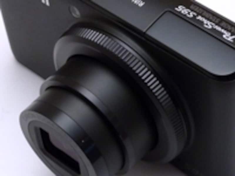 レンズ周囲のコントローラーリングは機能のカスタマイズができる。かなり便利