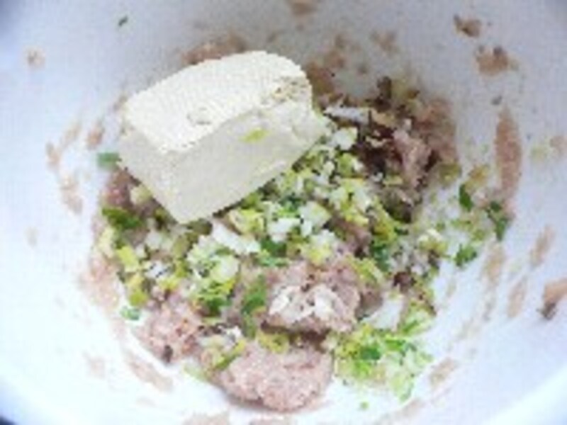 レタスと魚だんごのスープ・手順2