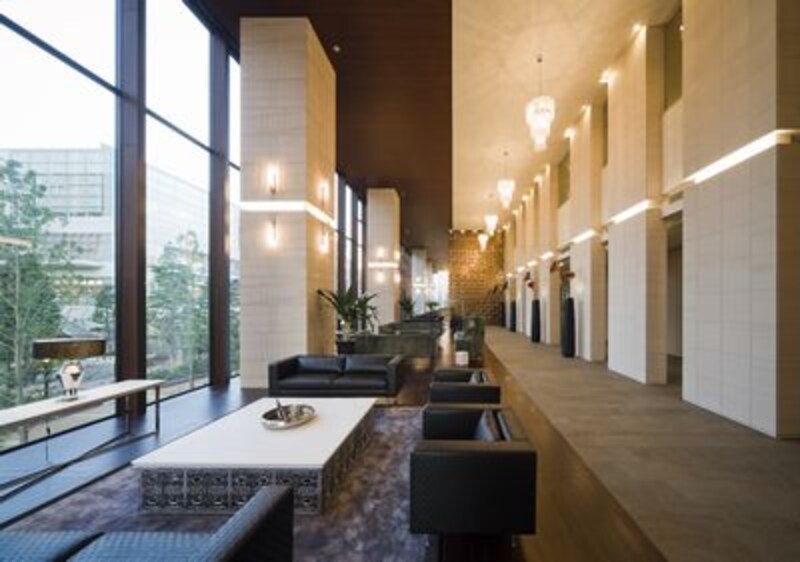 シーズンズ・アリーナ