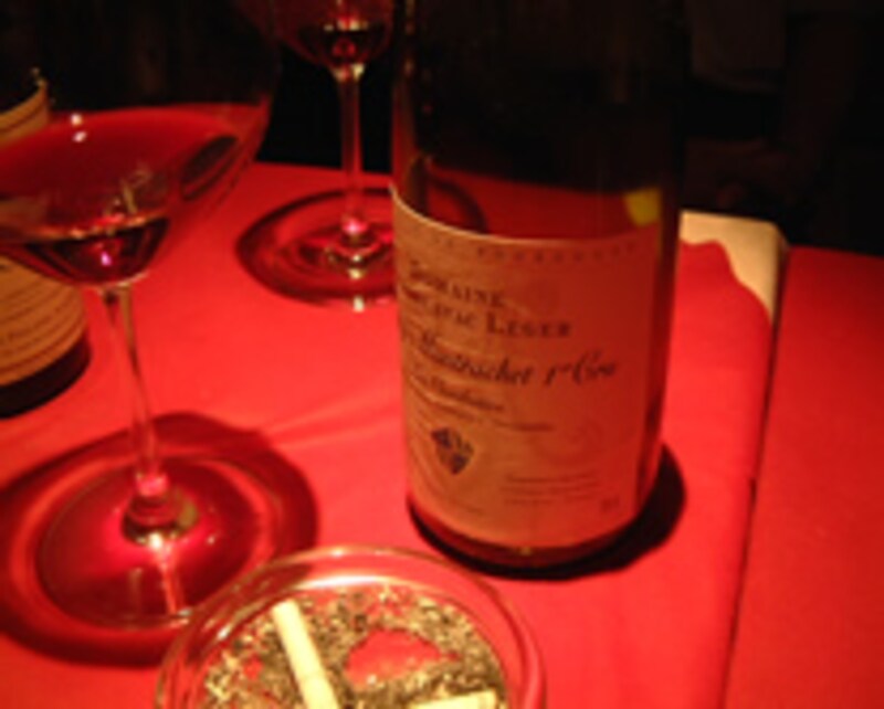 ストレス・ホルモンは脳に働きかけ、行動のパターンを変化させます。例えば、飲酒、喫煙の増加