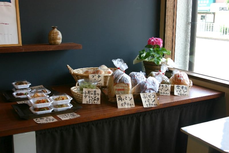 惣菜やパン