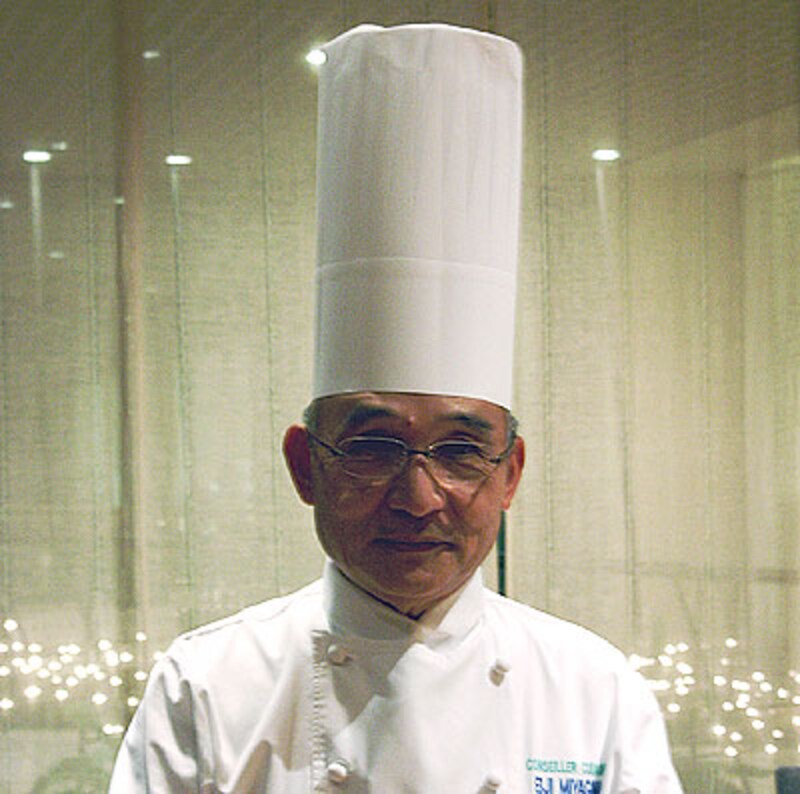 料理特別顧問　宮川シェフ