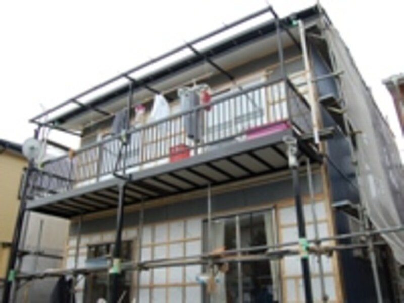 外壁リフォーム中