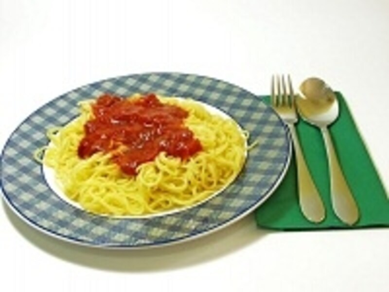 麺やご飯が中心のものが多く、炭水化物オーバーになりやすい。