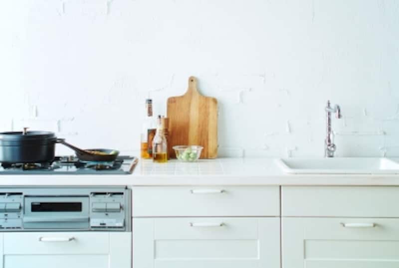キッチンはご家庭ごとの思い入れや暮らし方イメージが反映されやすいところです。使いやすくスタイリッシュにリフォームしたいものです。