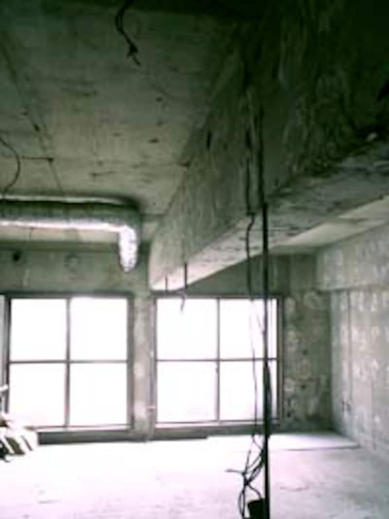 空中にある空箱"