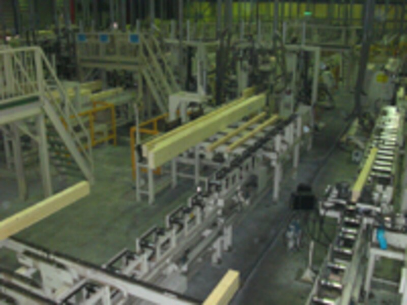 プレカット工場の様子