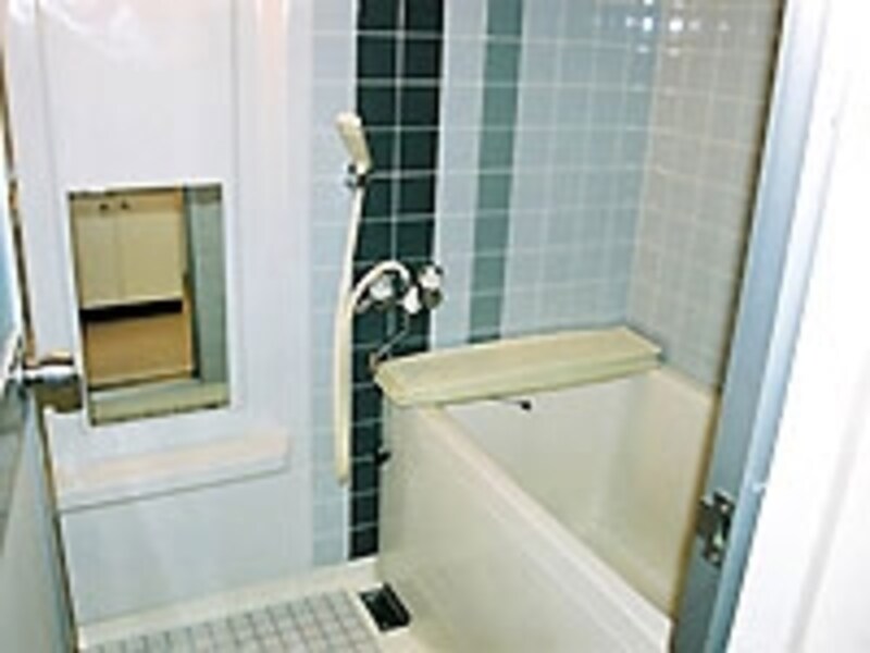 浴室リフォームでは、給排水管、給湯管、外壁、洗面所との絡みがあることを忘れずに。