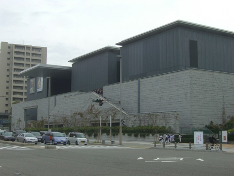 兵庫県立美術館
