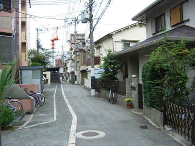 比較的広い街路