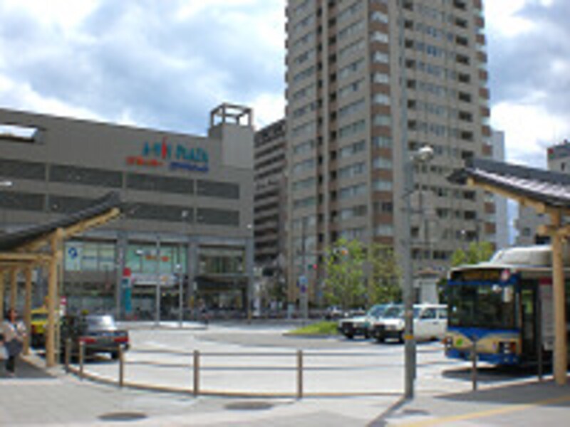 駅前ロータリー