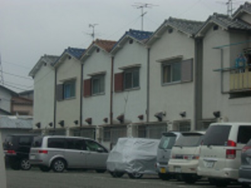 青空駐車場と戸建