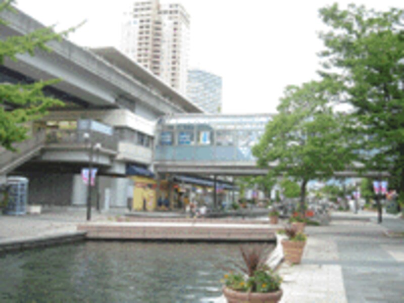 六甲アイランド駅
