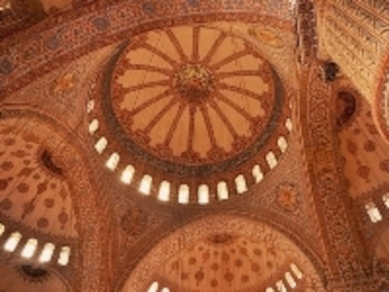 ブルーモスクのドーム天井