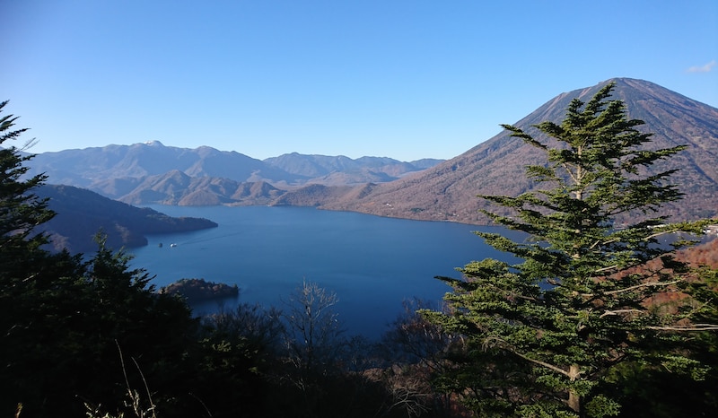 中禅寺湖スカイラインからの中禅寺湖の眺め