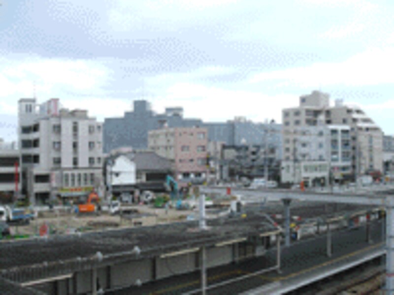 西宮北口駅前