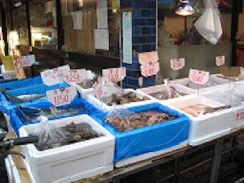 魚屋の店頭