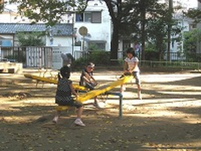 公園の子どもたち
