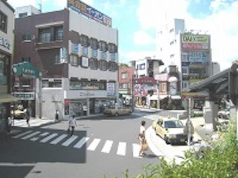 西口の通り