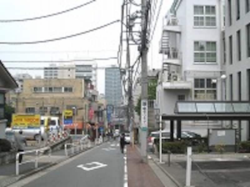 武蔵小山方面から駅方面