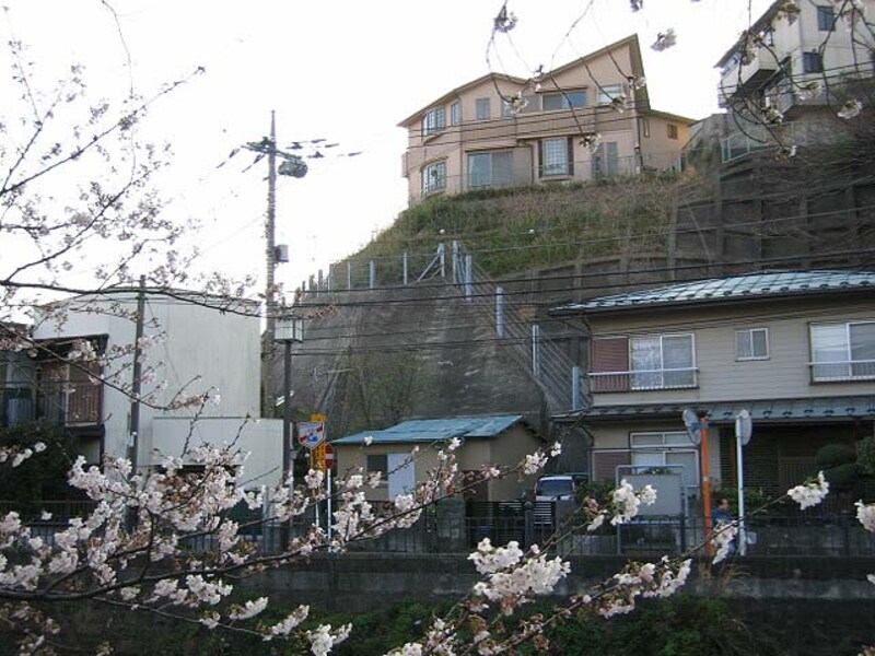 高台にある一戸建て